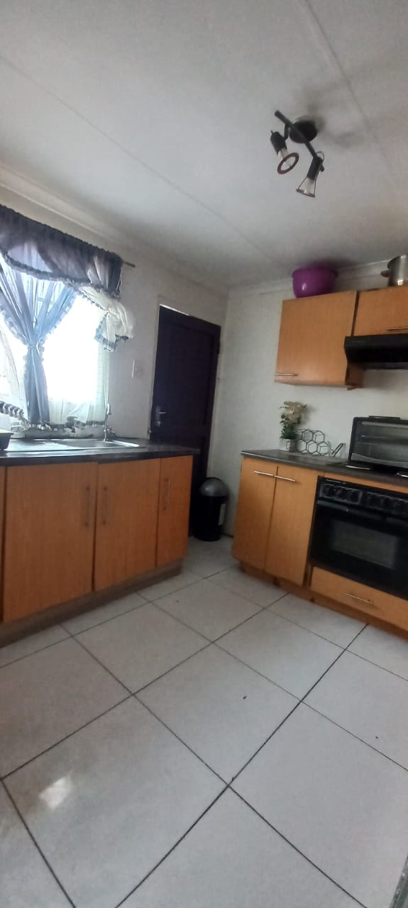 2 Bedroom Property for Sale in Zwide Eastern Cape